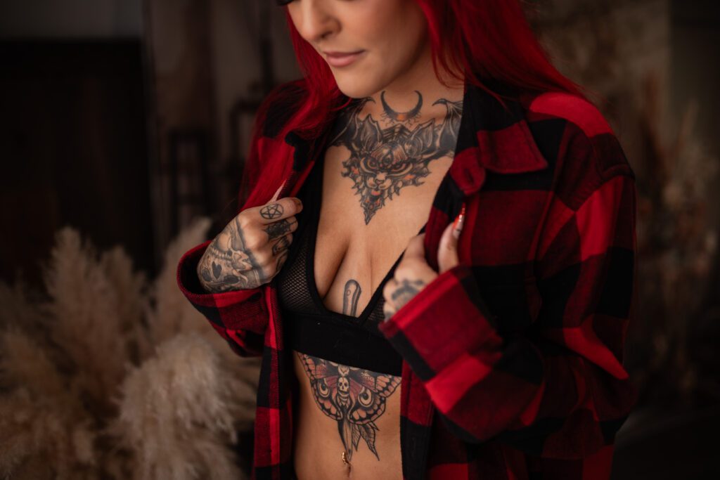 Boudoir Empowerment Session by Raelynn Goodwin Photography